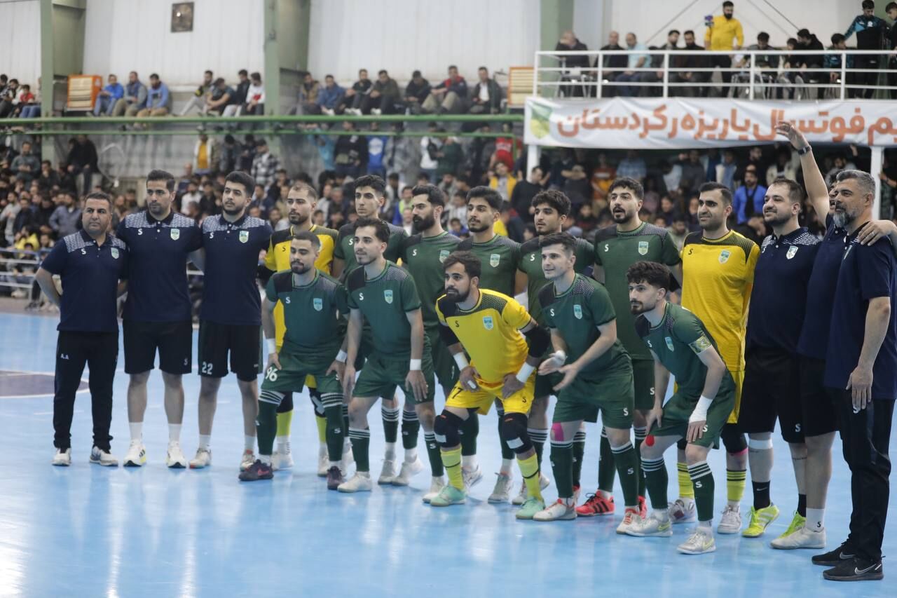 فیلم| دیدار حساس و تماشایی «پاریزه ر» کردستان و مقاومت تهران فیلم| دیدار حساس و تماشایی «پاریزه ر» کردستان و مقاومت تهران