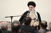 قائد الثورة الاسلامية: الحل الوحيد للمشاكل هو الالتزام بمبادئ الثورة الاسلامية