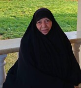 مسؤولة في حزب الله: سنأتيك يا سيد المقاومة ولو حبوا على الثلج، نحملك نموذجا لا نعشا