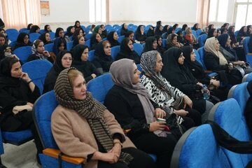 نقش بانوان در تعالی بخشی جامعه؛ از ظرافت هنر تا قدرت مدیریت
