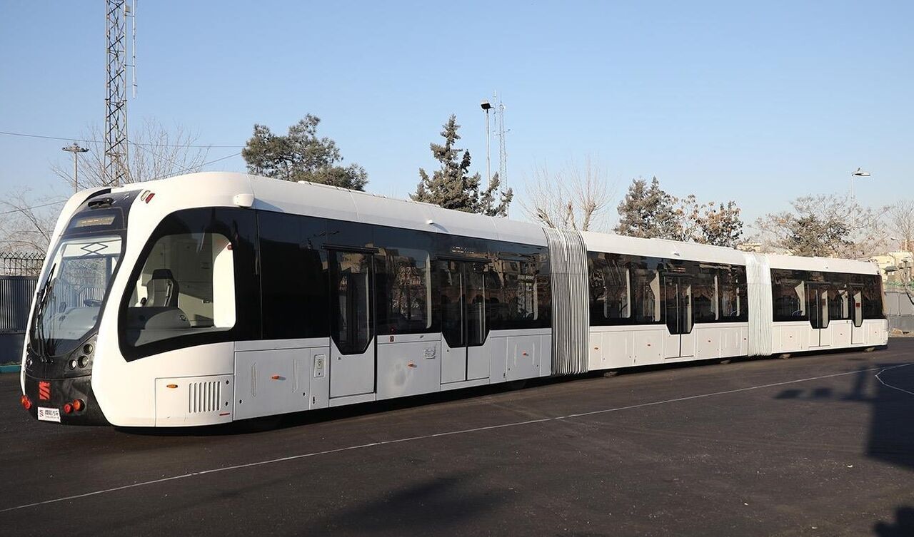 ورود ترامواهای چهار کابین از سال آینده به تهران/ بازگرداندن ترامواها به چین تکذیب شد ورود ترامواهای چهار کابین از سال آینده به تهران/ بازگرداندن ترامواها به چین تکذیب شد