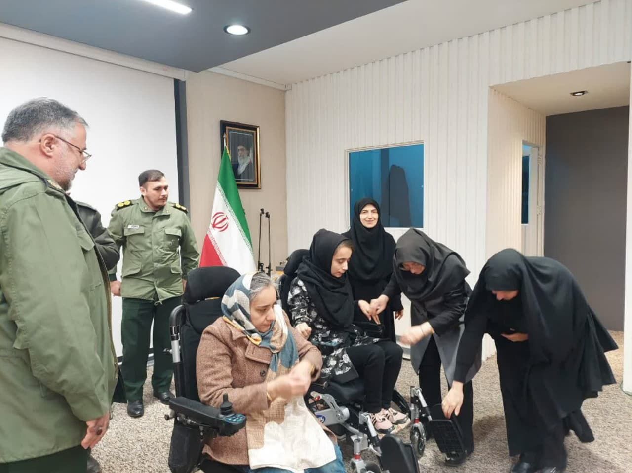 ویلچرهای اهدایی رهبر انقلاب به دست معلولان آذربایجان شرقی رسید ویلچرهای اهدایی رهبر انقلاب به دست معلولان آذربایجان شرقی رسید