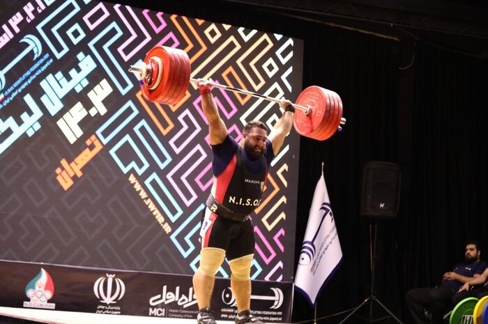 پدیده جدید دسته فوق سنگین وزنهبرداری؛ قهرمانی با رویای بدون سقف 2 پدیده جدید دسته فوق سنگین وزنهبرداری؛ قهرمانی با رویای بدون سقف