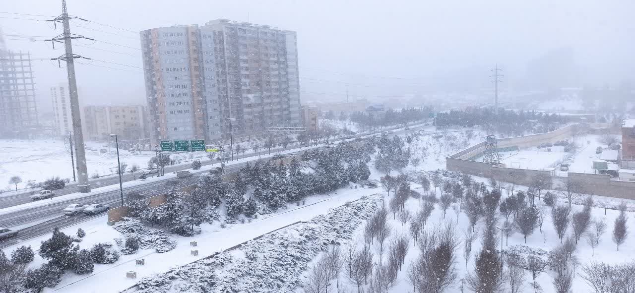 تعطیلی دانشگاه های تبریز/ راه های اصلی آذربایجان شرقی باز است تعطیلی دانشگاه های تبریز/ راه های اصلی آذربایجان شرقی باز است