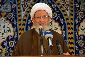 الوكيل الشرعي للإمام الخامنئي في لبنان يصلّي على جثماني السيدين الشهيدين