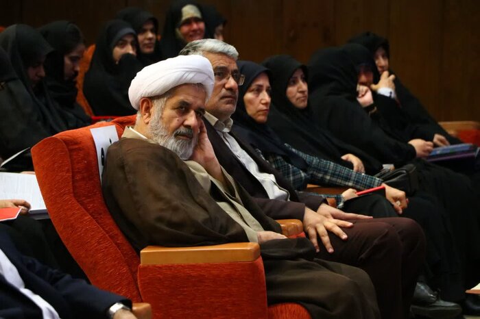 رییس اندیشگاه گام دوم انقلاب: نهاد خانواده از نظر کیفی آسیبزده است