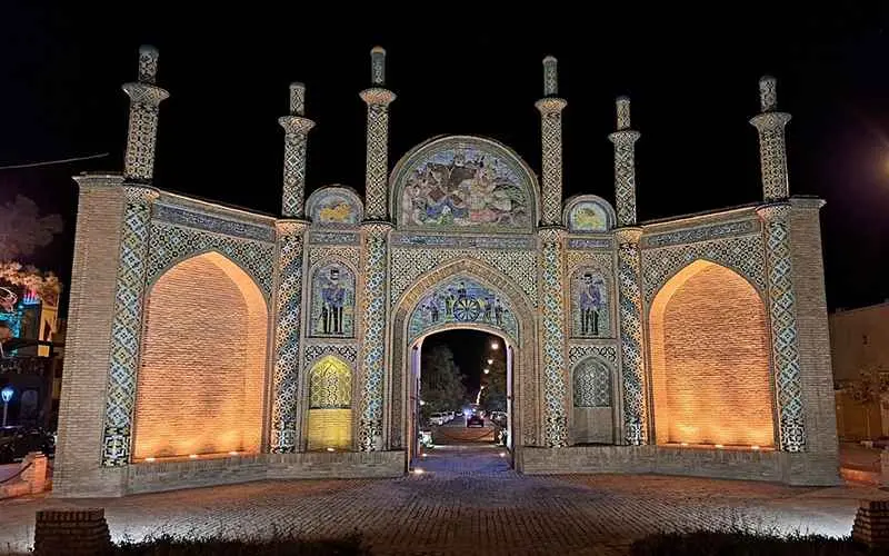 سفر یک روزه به سمنان؛ شهری سبز اما کویری