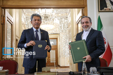 Los ministros de Asuntos Exteriores de Irán y Malasia se reúnen en Teherán