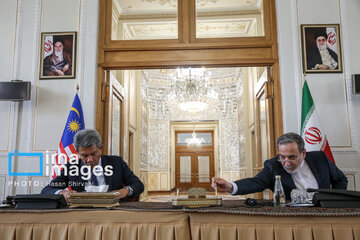 Los ministros de Asuntos Exteriores de Irán y Malasia se reúnen en Teherán