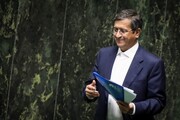 Parliament gives vote of no-confidence to economy minister