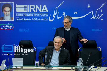 President Pezeshkian visits IRNA