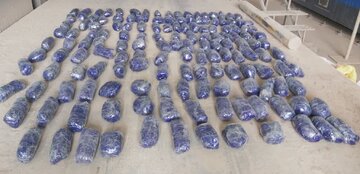  ۱۵۷ کیلوگرم ماده مخدر شیشه در گمرک دوغارون تایباد کشف شد