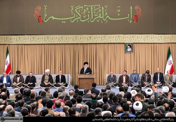 Líder de Irán: El Corán contiene cómo comportarse con los arrogantes del mundo