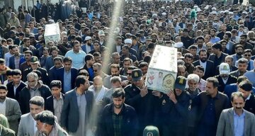 پیکر شهدای حادثه تروریستی ریگان باحضور باشکوه مردم تشییع شد