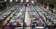 بحران در صنعت نساجی اندونزی؛ خطر بیکاری گسترده با انتقال کارخانه‌ها از ویتنام