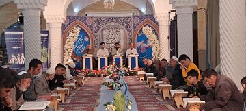 جز خوانی قرآن کریم در مسجد جامع سنندج