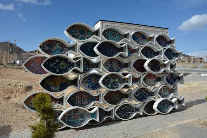 ۳۷ اِلمان هویتی در شهرکرد جانمایی و نصب شد