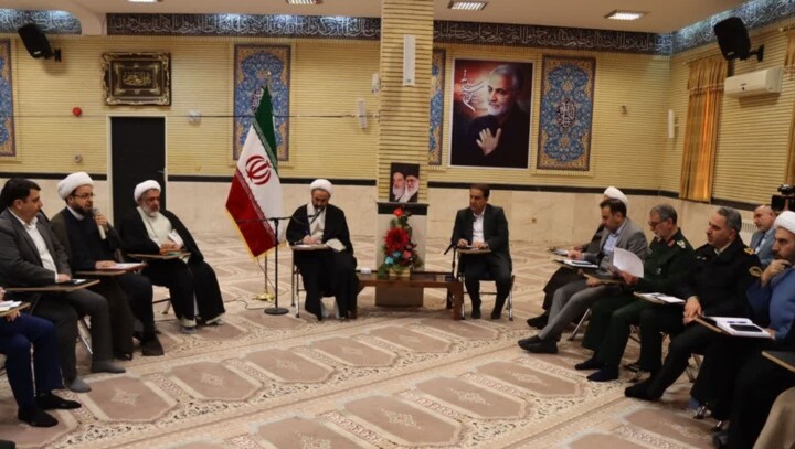 تأکید امام جمعه ایلام بر حفظ حرمت رمضان با تکیه بر فرهنگ بومی و دینی