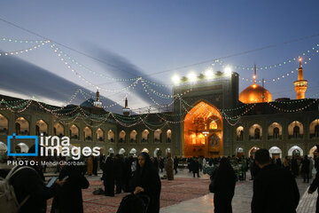 Recitación del Corán en el Santuario del Imam Reza (P)