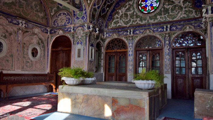 مدفن همدم السلطنه همسر امیرکبیر