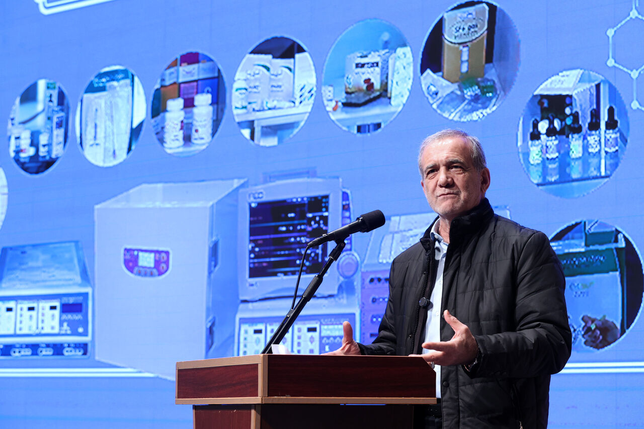 President Pezeshkian urges solving problems rather than changing people