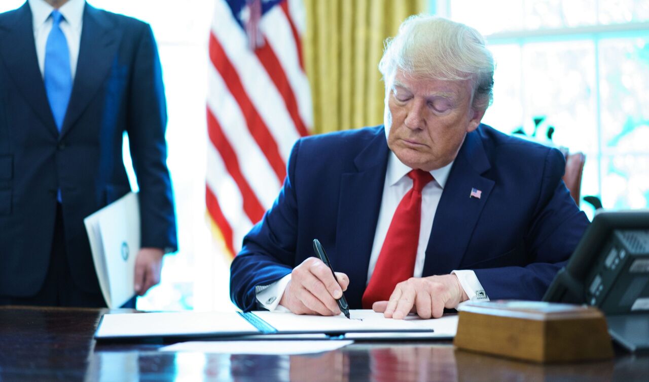 آمريكاي 2025 در يك نگاه؛ ترامپ در 10 پرده آمريكاي 2025 در يك نگاه؛ ترامپ در 10 پرده