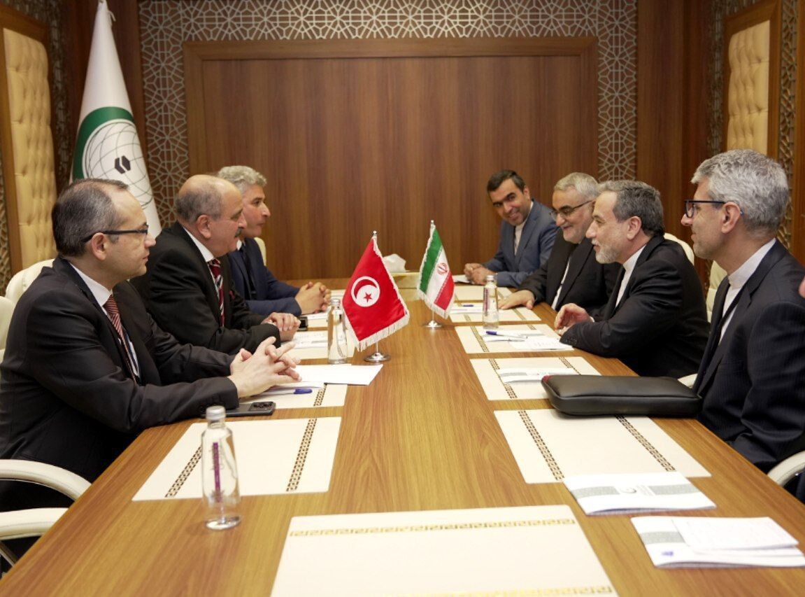 وزير الخارجية الايراني يتباحث مع نظيره التونسي في جدة