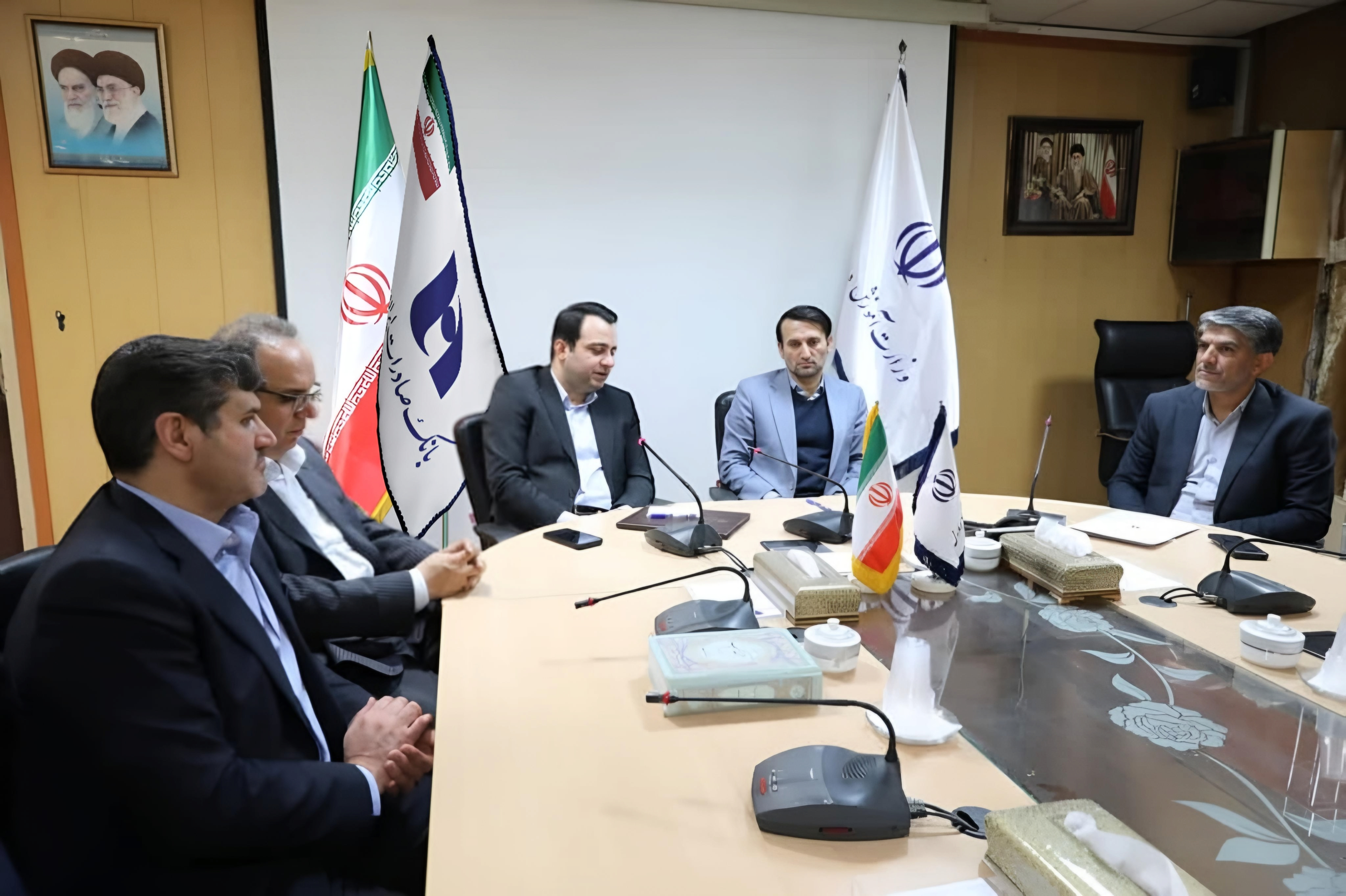 وزارت آموزش و پرورش و بانک صادرات ایران تفاهمنامه همکاری امضا کردند