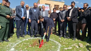 عملیات اجرایی نیروگاه خورشیدی ۵۰۰ کیلو واتی  در گچساران آغاز شد