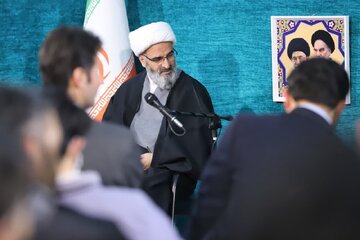 نماینده ولی فقیه در سمنان پذیرای درد دل خبرنگاران/ مسوولان سعه‌صدر خود را تقویت کنند+ فیلم