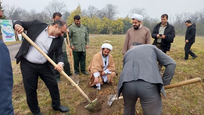 افزون بر هزار هکتار از اراضی جنگلی غرب مازندران رفع تصرف شد