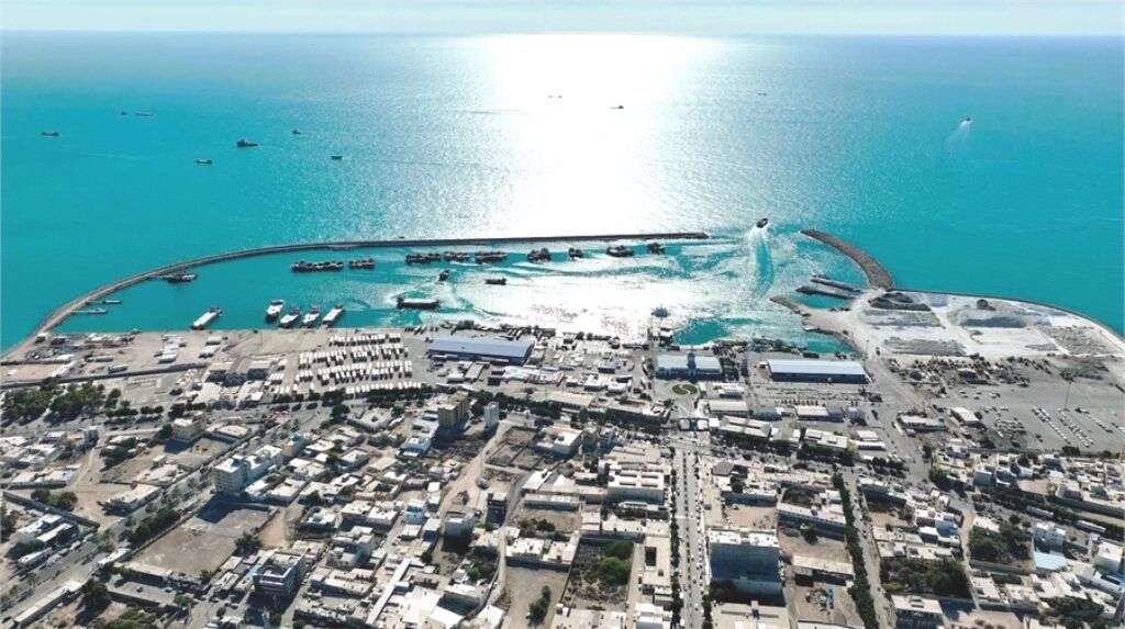 صادرات موادنفتی از بنادر غرب هرمزگان افزایش پیدا کرد