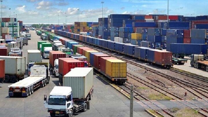 صادرات ۲۲.۸ میلیون دلار کالا از گمرک جلفا صادرات ۲۲.۸ میلیون دلار کالا از گمرک جلفا