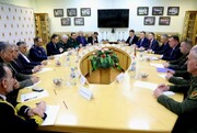 Iranische und belarussische Verteidigungsminister betonen Stärkung der Verteidigungskooperation