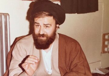 مرحوم سید احمد خمینی؛ پابه‌پا با امام راحل و انقلاب