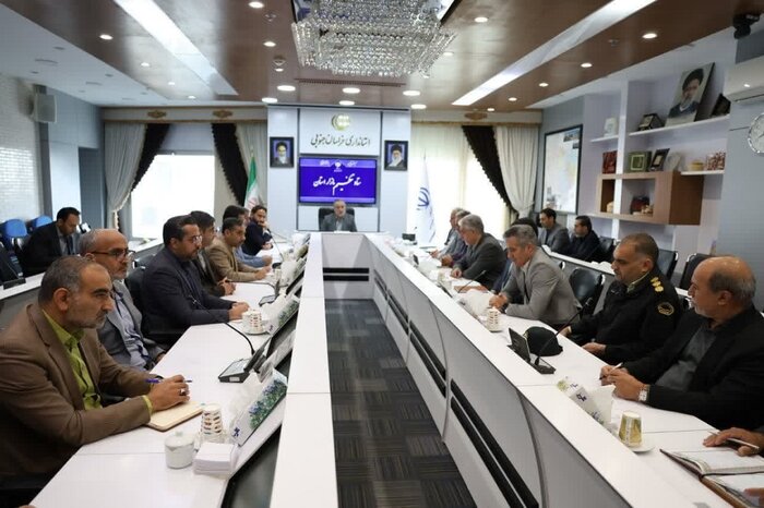 استاندار خراسان جنوبی: برخورد با سوء استفاده کنندگان اقتصادی قاطع باشد