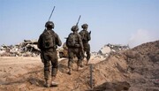 خبير قانوني : استخدام الفلسطينيين كدروعٍ بشريَّة جريمة تعكس عنصريَّة الاحتلال