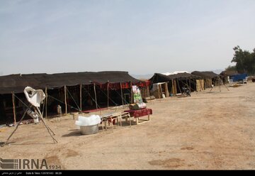 پذیرایی از گردشگران نوروزی در چادرهای عشایری کرمانشاه