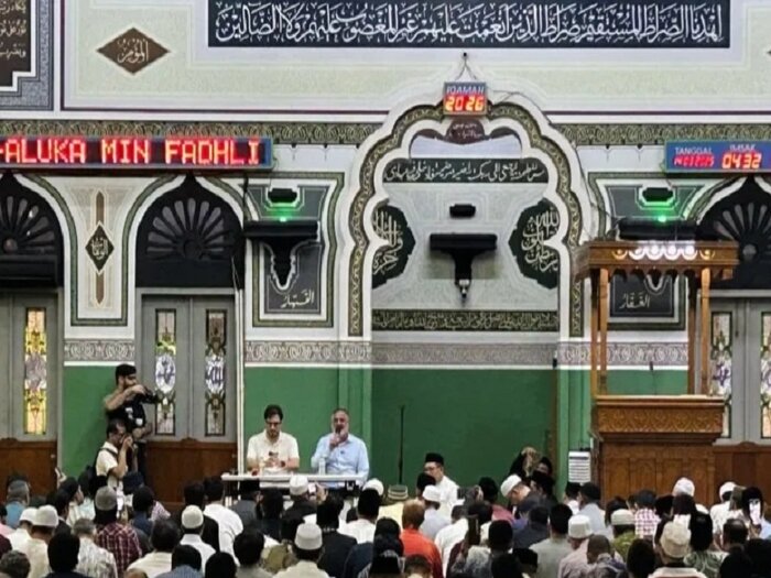 نخستین سفیر قرآنی ایران به اندونزی رفت