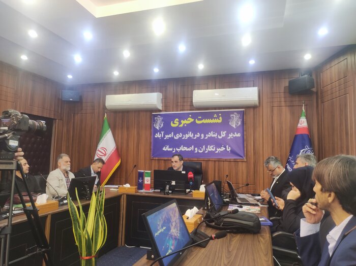 توقف ساخت اسکله رو - رو بندر در امیرآباد به دلیل کاهش تراز آب دریای خزر