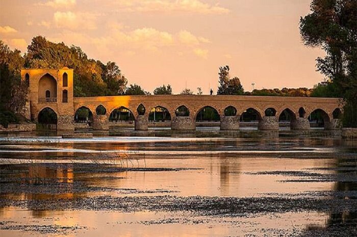 بدون بلیت اصفهانگردی کنید