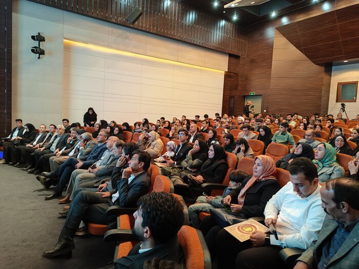 مدیرکل ورزش کرمان در مراسم معرفی جوانان سال خداحافظی کرد/ نماینده مجلس: غافلگیر شدم