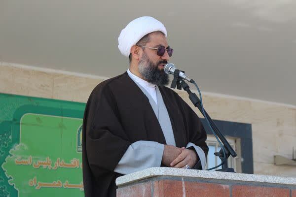امام جمعه همدان: سبک آموزش فعلی منجر به تولید ثروت نمی‌شود