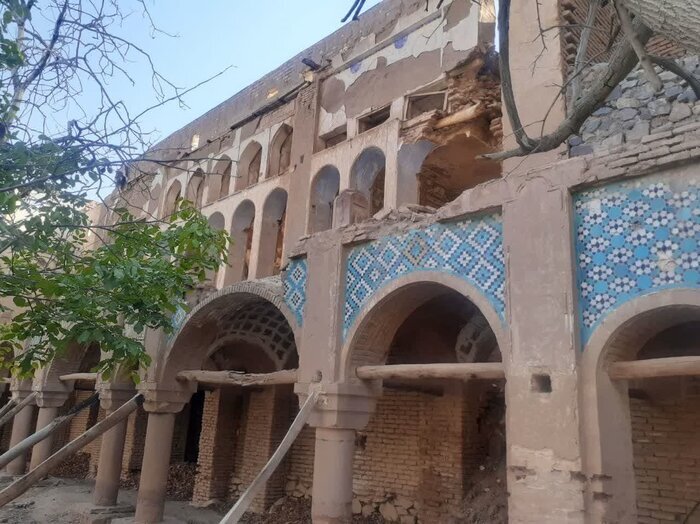 نوروزگردی اردستان از قنات دوطبقه مون تا قلعه سنگ بست