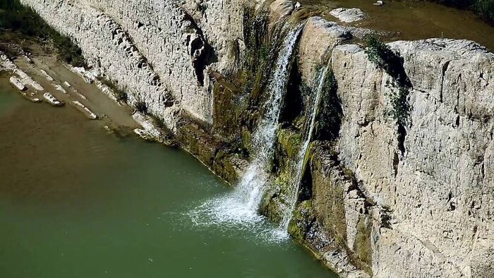 بهار دلنشین گیلانغرب پذیرای حضور مسافران نوروزی
