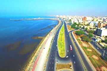 تمرکز دولت بر جذب سرمایه‌گذاران هرمزگانیِ ساکن‌ در کشورهای‌ حاشیه خلیج‌فارس است‌