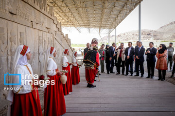 Celebración internacional de Noruz en Persépolis