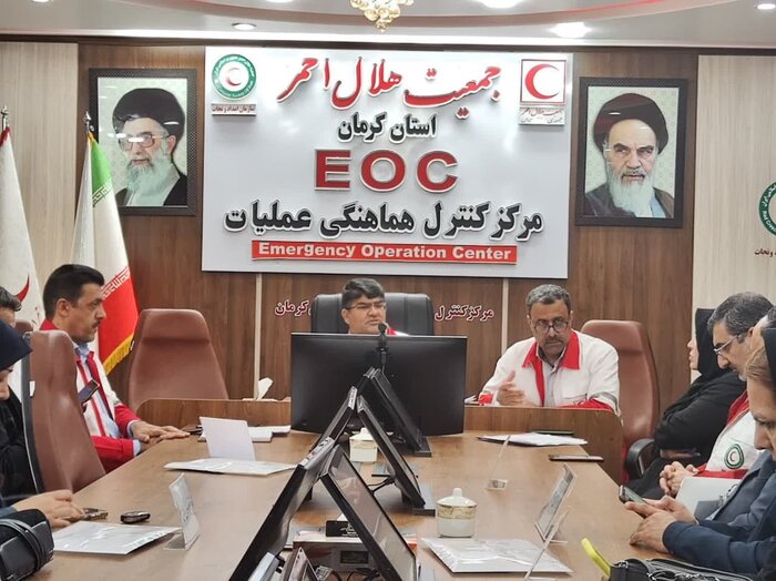 آماده‌باش نیروهای هلال احمر در چهارشنبه سوری/ ۷۰۰ امدادگر در جاده‌ها مستقر شدند