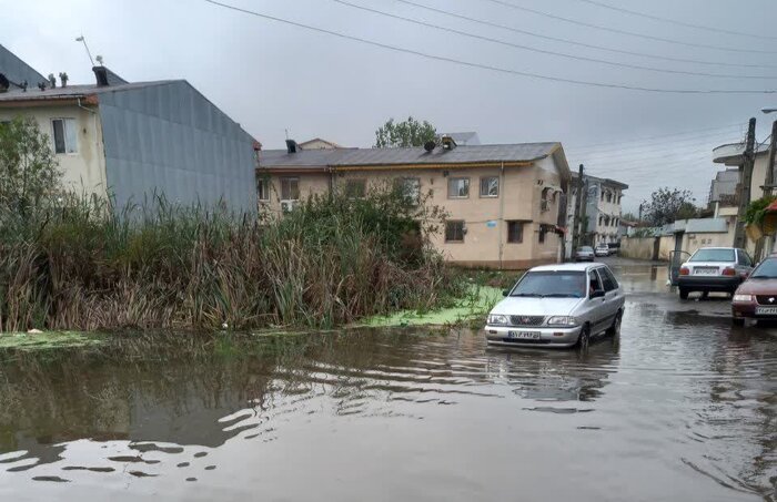 بارش باران و آبگرفتگی معابر در مازندران