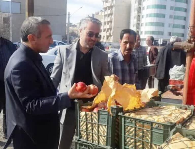 برخورد با سودجویان عرضه میوههای بیکیفیت شب عید در آذربایجانشرقی برخورد با سودجویان عرضه میوههای بیکیفیت شب عید در آذربایجانشرقی